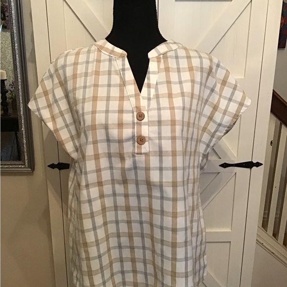Emery Rose Tops - Chic Plaid Women's Blouse with Button Accents